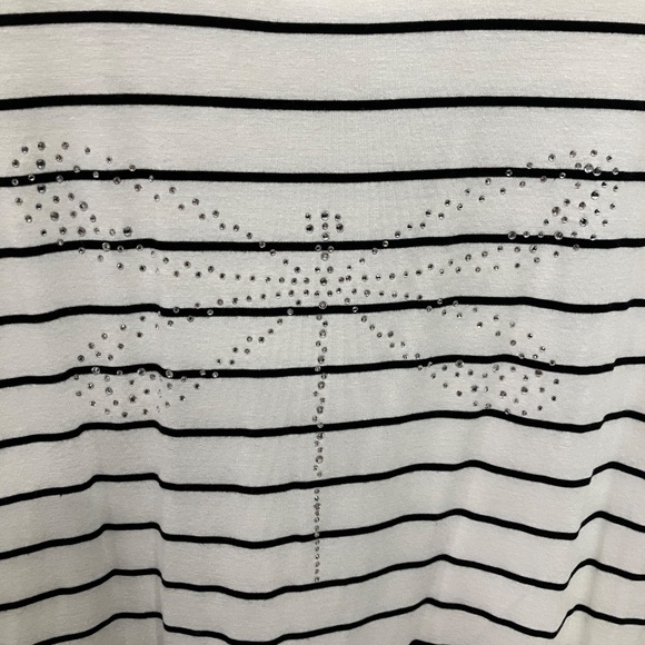 Bundle 4/$20- Rickis Tunic Length Shirt with Butterfly - Picture 2 of 5